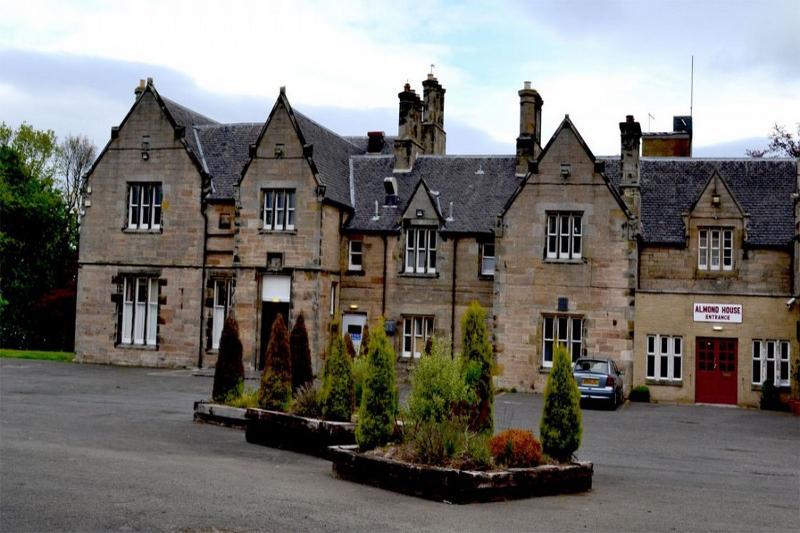 Almond House Lodge Edinburgh Exterior photo